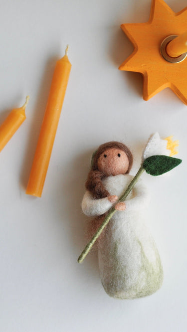 Beeswax Candles Box of 12 Natural